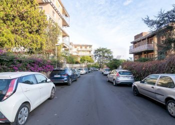 Edificio all\'aperto - Appartamento Via XX Settembre
 
27, San Gregorio di Catania - foto 2