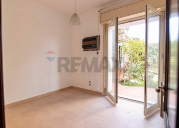 Stanza vuota - Appartamento Via XX Settembre
 
27, San Gregorio di Catania - foto 12