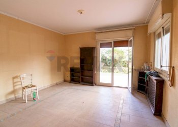 Stanza vuota - Appartamento Via XX Settembre
 
27, San Gregorio di Catania - foto 18