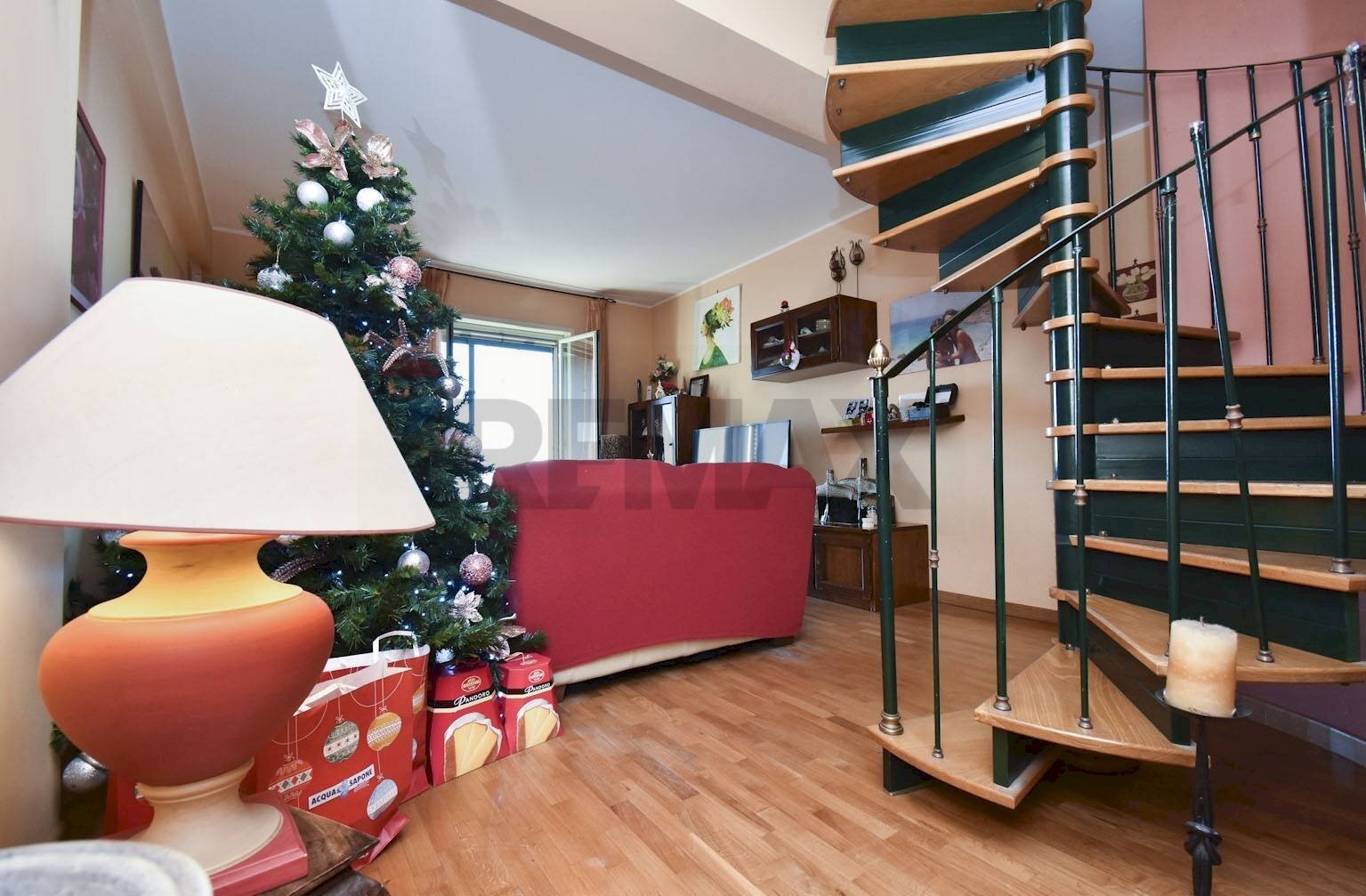 Scale - Quadrilocale Via Chiusa della Corte
 
7, Aci Catena - foto 3