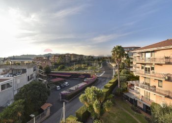 Edificio all\'aperto - Quadrilocale Via Chiusa della Corte
 
7, Aci Catena - foto 34