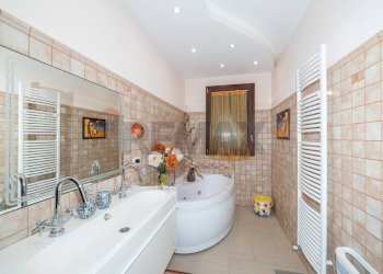 Bagno - Villa Via Papa Giovanni XXIII
 
59, Trecastagni - foto 22