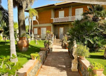 Casa all\'aperto - Villa via cristoforo colombo
 
30, Mascalucia - foto 2