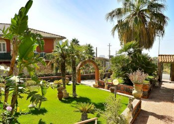 Giardino - Villa via cristoforo colombo
 
30, Mascalucia - foto 1