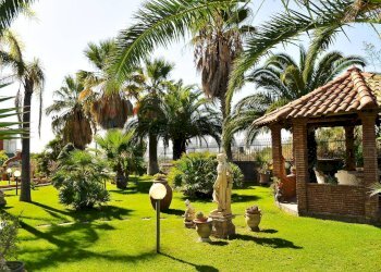 Giardino - Villa via cristoforo colombo
 
30, Mascalucia - foto 9