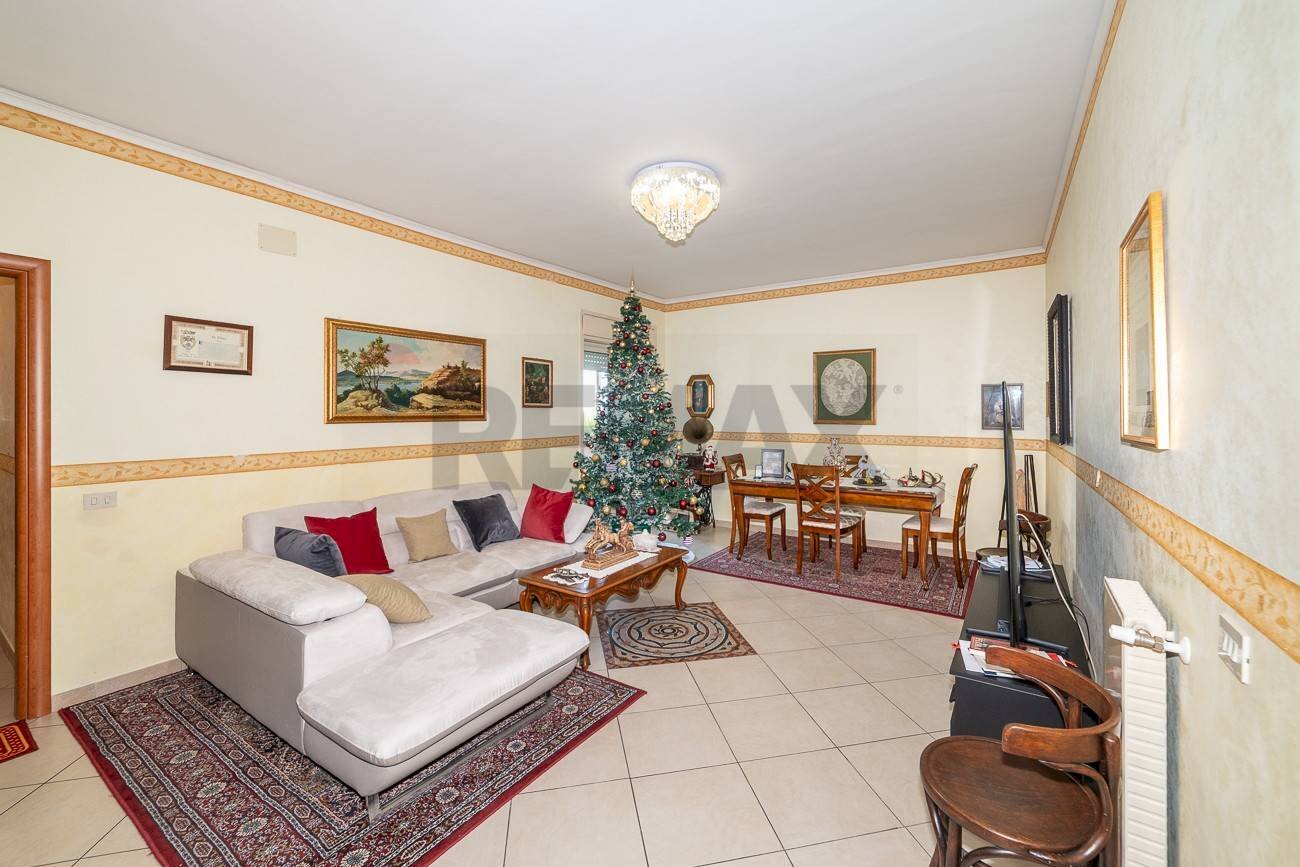 Sala da pranzo - Quadrilocale Via Balatelle
 
16, San Giovanni la Punta - foto 1