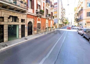 Edificio all\'aperto - Three-room apartment Via Andrea da Bari
 
98, Bari - photo 4