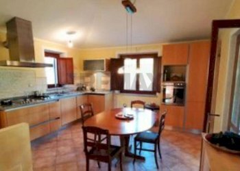 Cucina - Casa indipendente LOCALITA' SA PIRA
 
SN, Dorgali - foto 7