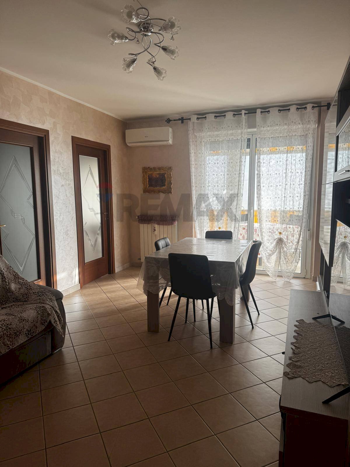 Sala da pranzo - Quadrilocale VIA PAOLO VERONESE
45, Torino - foto 2