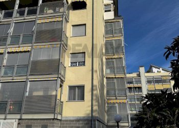 Edificio all\'aperto - Four-room apartment VIA PAOLO VERONESE
 
45, Torino - photo 4