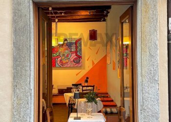Sala da pranzo - Attività Commerciale Via Santa Chiara
 
24bis, Torino - foto 1