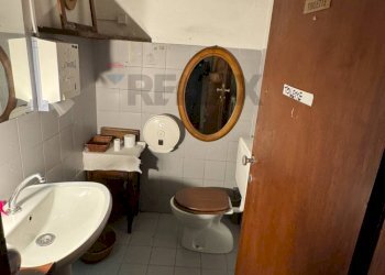 Bagno - Attività Commerciale Via Santa Chiara
 
24bis, Torino - foto 18