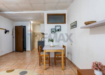 Sala da pranzo - Monolocale Monticello Brianza - foto 5