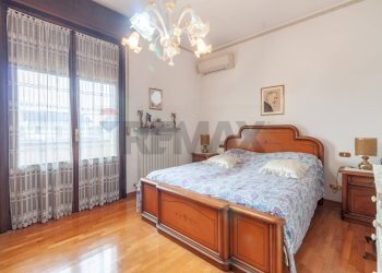 Camera / camera da letto - Casa semi indipendente Via Marino Galvani
 
5, Viadana - foto 27