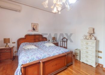 Camera / camera da letto - Casa semi indipendente Via Marino Galvani
 
5, Viadana - foto 28