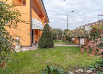 Giardino - Casa semi indipendente Via Marino Galvani
 
5, Viadana - foto 39