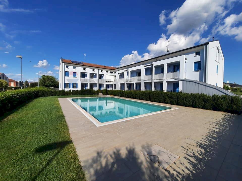 Piscina - Appartamento via Ghiacciaia
 
69, Santa Giustina in Colle - foto 1