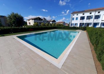 Piscina - Appartamento via Ghiacciaia
 
69, Santa Giustina in Colle - foto 2