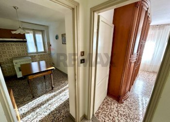 Hall / corridoio - Casa indipendente Costa Volpino - foto 10