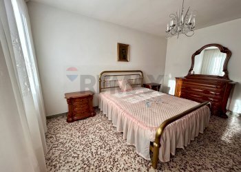 Camera / camera da letto - Casa indipendente Costa Volpino - foto 13