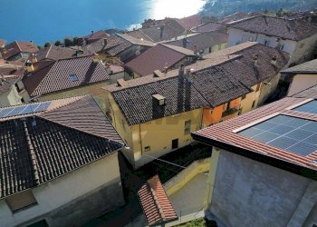 Edificio all\'aperto - Casa indipendente Costa Volpino - foto 29