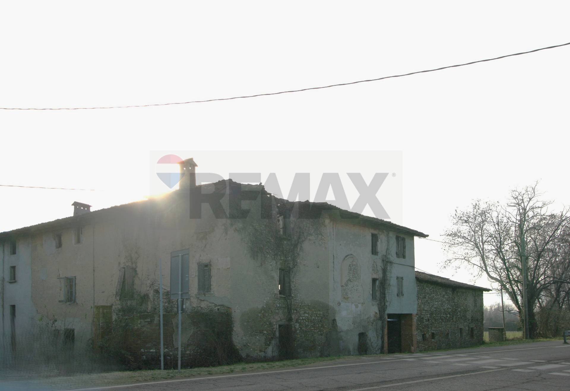 Edificio all\'aperto - Rustic Monte grappa
 
69, Boltiere - photo 1