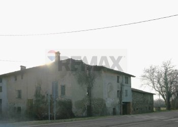Edificio all\'aperto - Rustico Monte grappa
 
69, Boltiere - foto 5