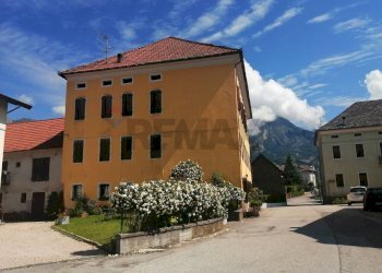 Edificio all\'aperto - Casa semi indipendente Alpago - foto 1