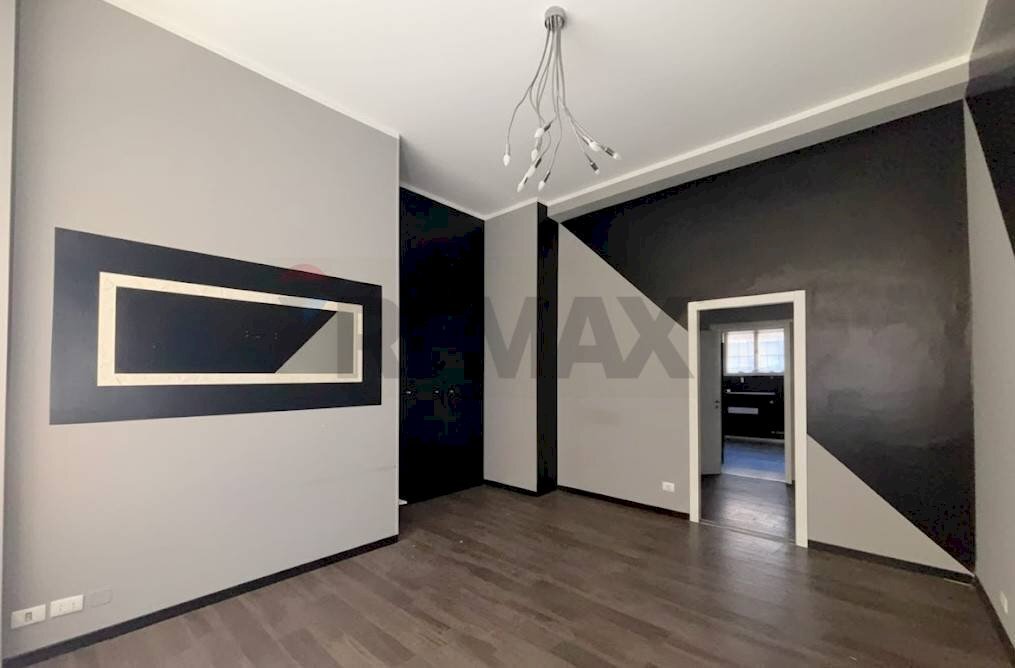 Stanza vuota - Negozio via magnani Ricotti
8, Novara - foto 2