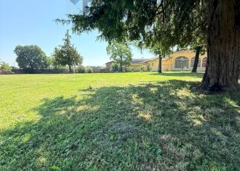 Giardino - Casa indipendente via Ferraris Napoleone
 
34, Castel San Giovanni - foto 26