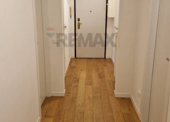 Hall / corridoio - Trilocale VIA BOCCACCIO
 
24, Milano - foto 22