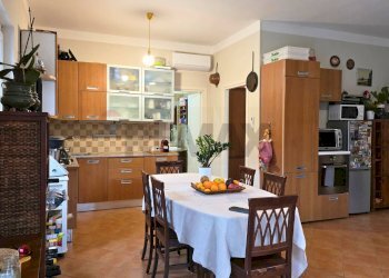 Sala da pranzo - Villa Località Rosavena, Vieste - foto 1