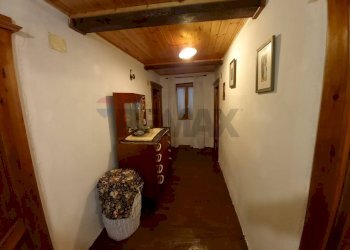 Hall / corridoio - Casa indipendente Minucciano - foto 31