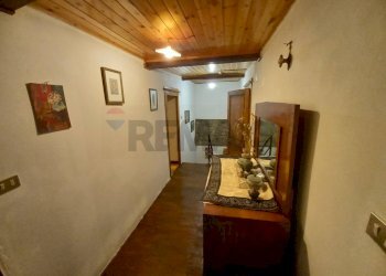 Hall / corridoio - Casa indipendente Minucciano - foto 34