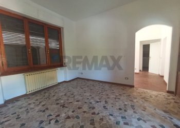 Stanza vuota - Appartamento Borgo a Mozzano - foto 9