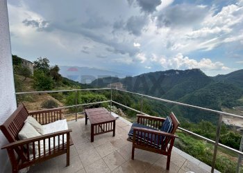 Balcone - Villa Castelnuovo di Garfagnana - foto 1