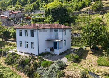 Casa all\'aperto - Villa loc rontano
 
6, Castelnuovo di Garfagnana - foto 3