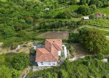 Casa all\'aperto - Villa loc rontano
 
6, Castelnuovo di Garfagnana - foto 23
