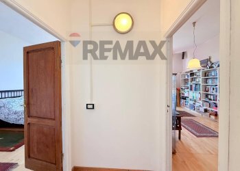 Hall / corridoio - Villa loc rontano
 
6, Castelnuovo di Garfagnana - foto 57