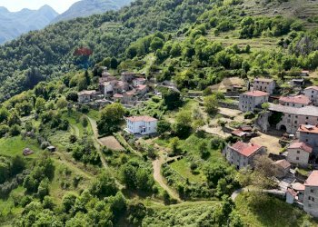 Vista delle montagne - Villa loc rontano
 
6, Castelnuovo di Garfagnana - foto 75