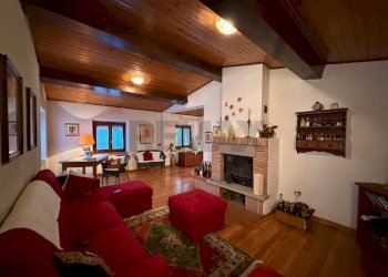 Sala da pranzo - Casa semi indipendente Coreglia Antelminelli - foto 1