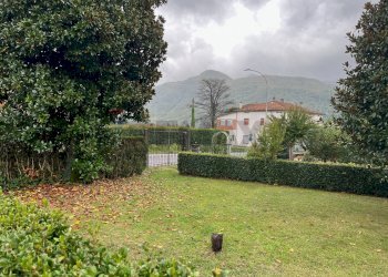 Giardino - Casa indipendente Coreglia Antelminelli - foto 9