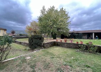 Giardino - Casa indipendente Coreglia Antelminelli - foto 11