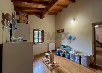 Camera / camera da letto - Casa semi indipendente località Debbio
 
3, Bagni di Lucca - foto 11