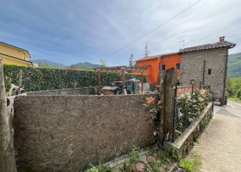Casa all\'aperto - Casa semi indipendente località Debbio
 
3, Bagni di Lucca - foto 40