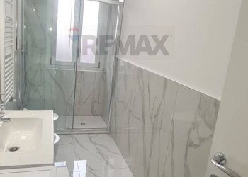 Bagno - Bilocale Via Arrivabene
 
15, Milano - foto 13