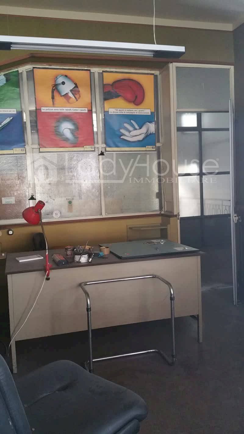 Foto 3 - Commercial Premises via Tancredi, Parabita - photo 3