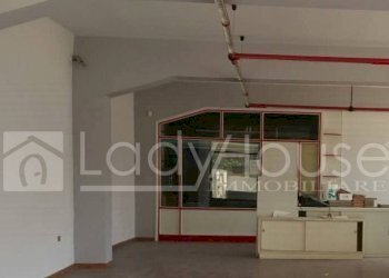 Foto 2 - Commercial Premises via Tancredi, Parabita - photo 2