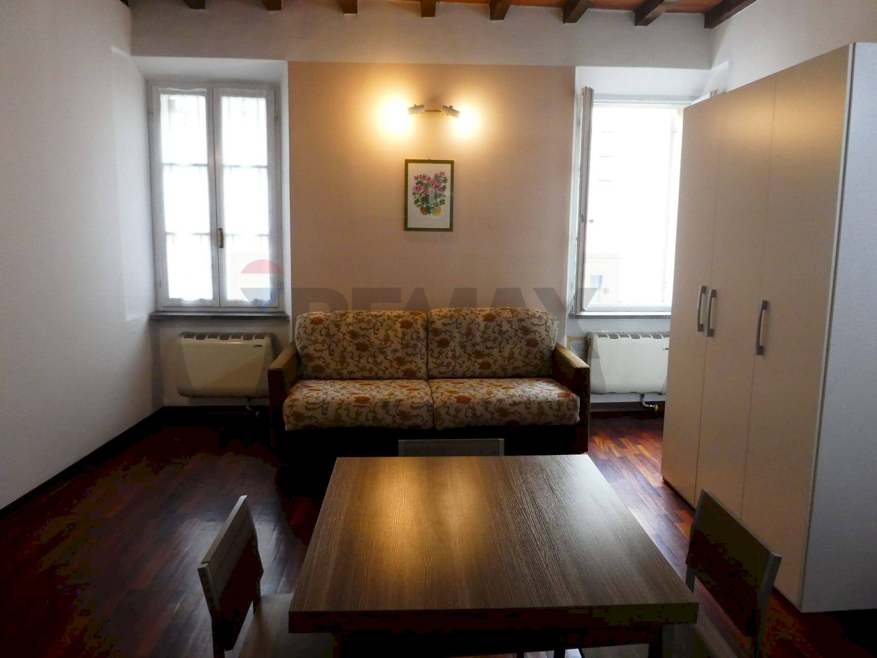 tavolo da pranzo - One-room apartment via Bixio
 
74, Parma - photo 1