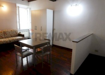 tavolo da pranzo - One-room apartment via Bixio
 
74, Parma - photo 7